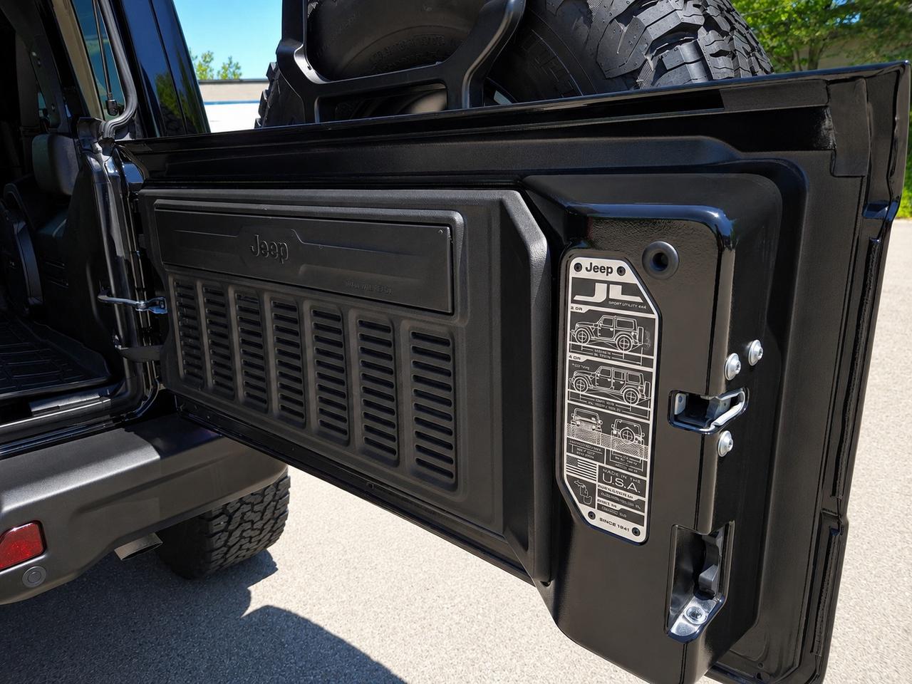 2024 Jeep Wrangler Rubicon X | SkyTop | 4.88 Axle | Warn Winch | 4X4 Photo