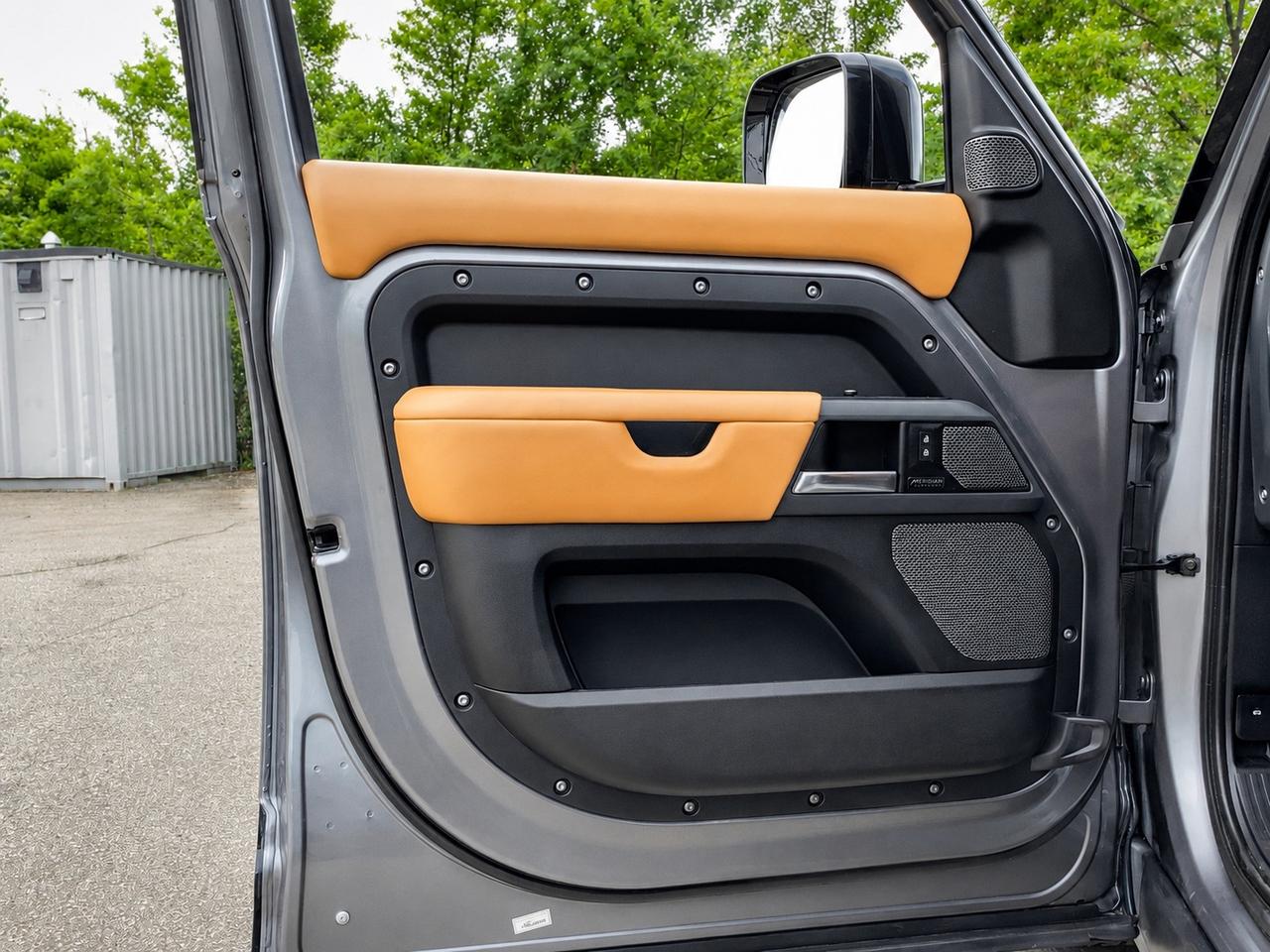 2022 Land Rover Defender 110 X |Vented Suede |Meridian Sound |Panoroof |AWD Photo