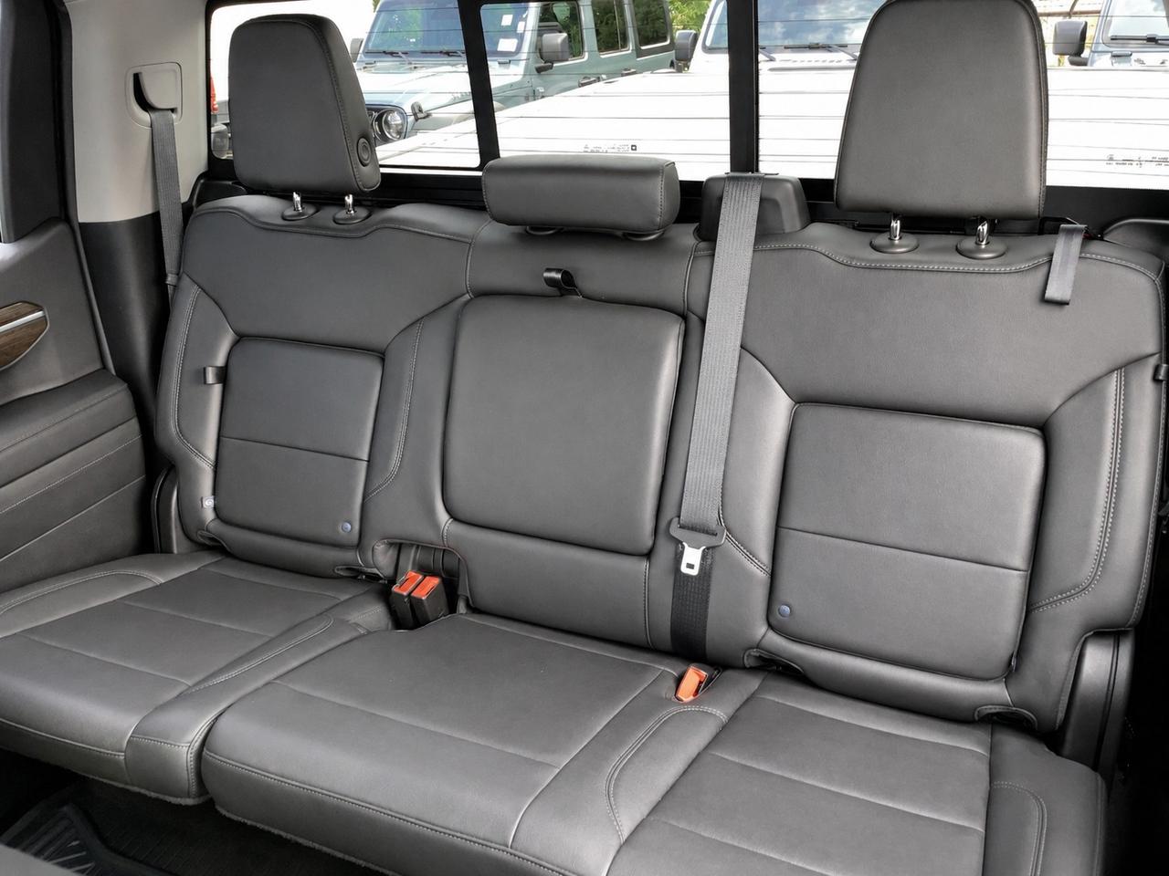 2022 Chevrolet Silverado 1500 Trailboss |Dark Pkg |Leather |Sunroof |Bose |4X4 Photo