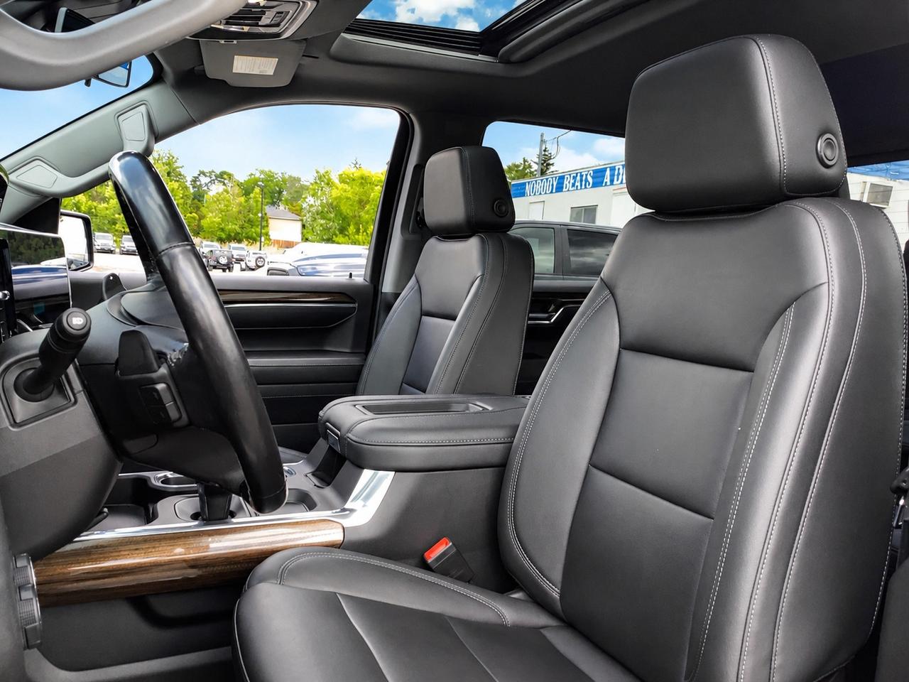 2022 Chevrolet Silverado 1500 Trailboss |Dark Pkg |Leather |Sunroof |Bose |4X4 Photo
