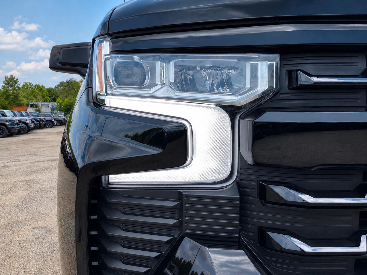 2022 Chevrolet Silverado 1500 Trailboss |Dark Pkg |Leather |Sunroof |Bose |4X4 Photo