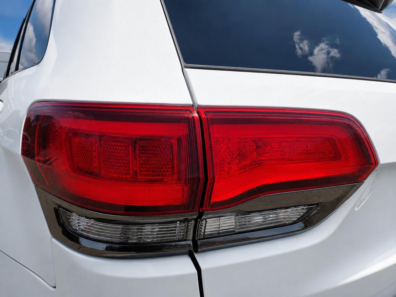 2015 Jeep Grand Cherokee Overland | AS IS | 4X4 Photo