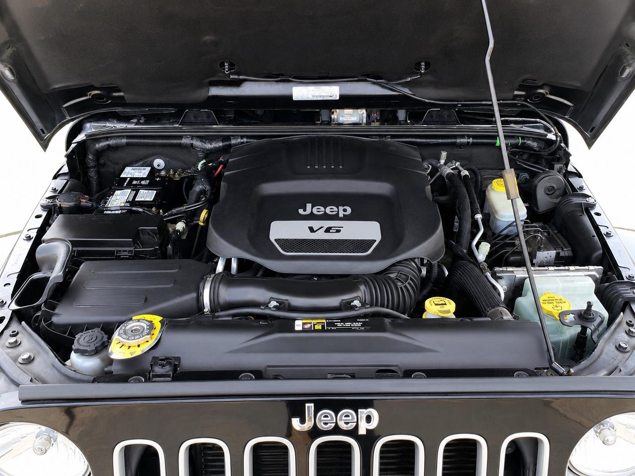 2018 Jeep Wrangler JK Unlimited Sahara JK | One Owner Low Mileage | 4X4 Photo