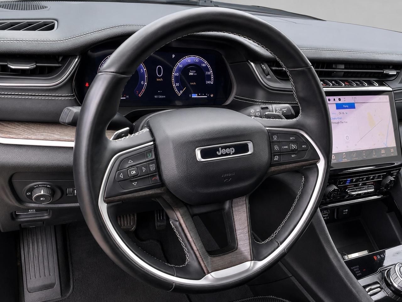 2021 Jeep Grand Cherokee L Limited | Lux Tech II | Panoroof | Tow Pkg | 4X4 Photo