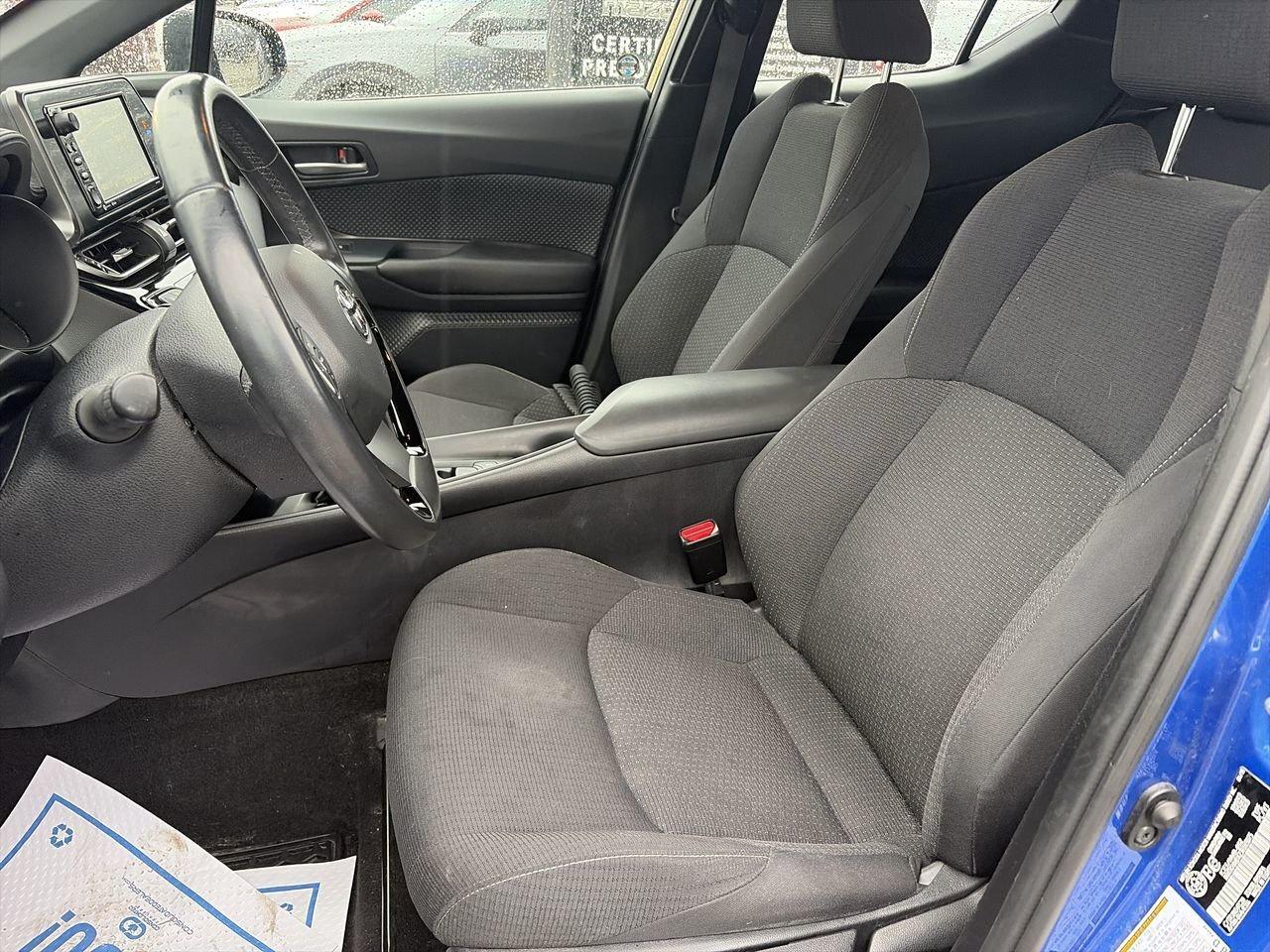 2018 Toyota C-HR XLE CLEAN CARFAX | LANE KEEPING ASSIST Photo