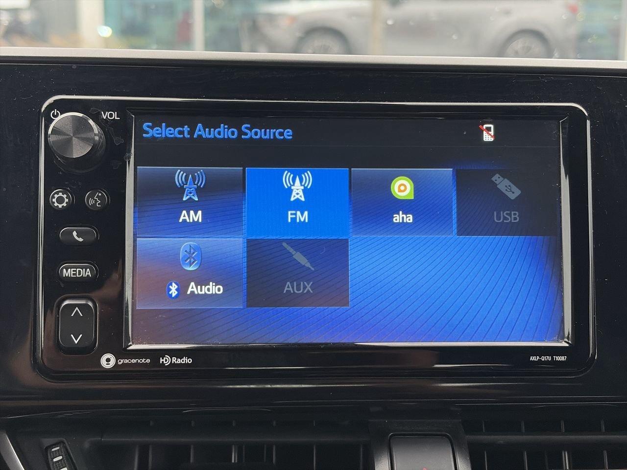 2018 Toyota C-HR XLE CLEAN CARFAX | LANE KEEPING ASSIST Photo