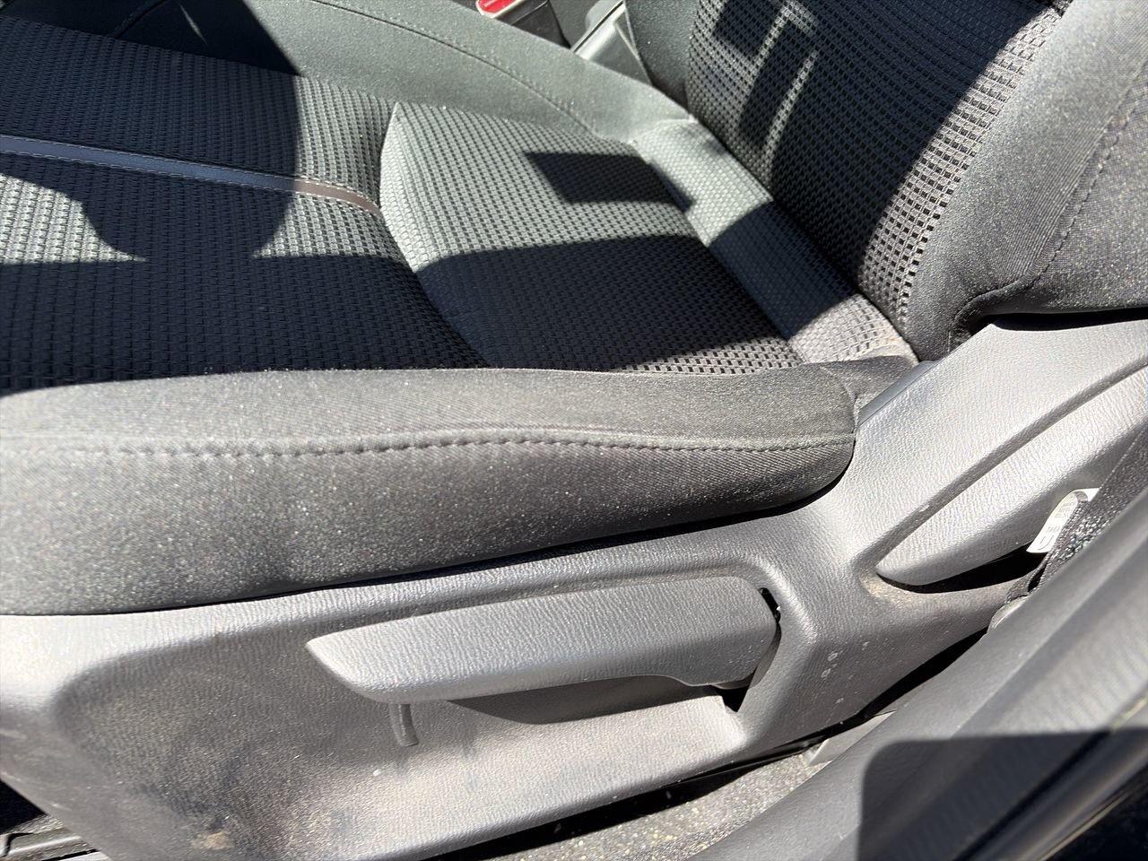 2018 Mazda MAZDA3 Sport GS CLEAN CARFAX | BLIND SPOT MONITOR | HEATED STEE Photo