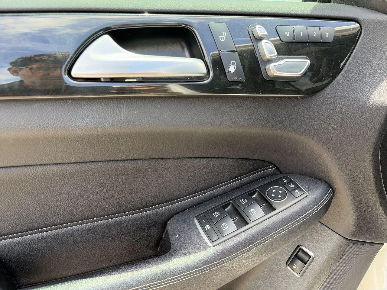2018 Mercedes-Benz G-Class 4MATIC Clean Carfax | Blind Spot Monitor | Back Up Photo