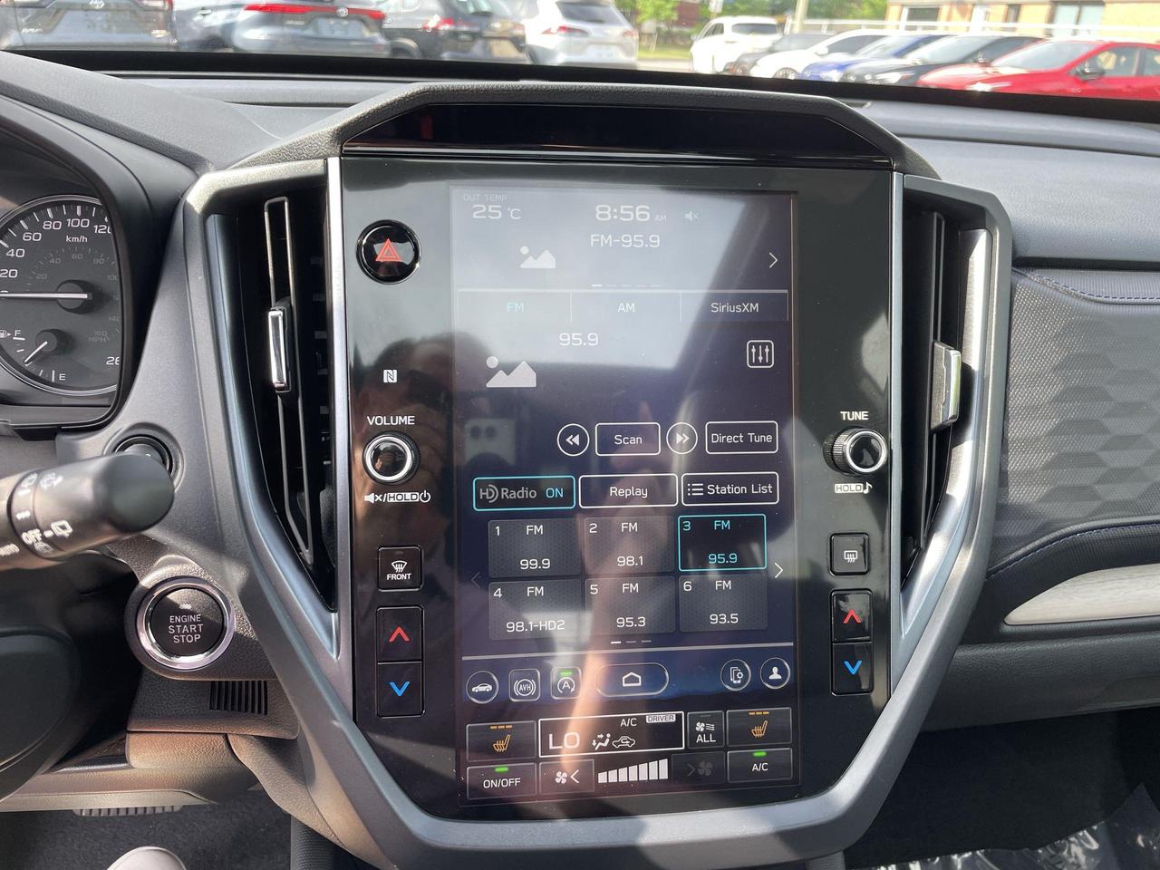 2025 Subaru Forester Limited LEATHER, PANO.ROOF, NAVI, HARMAN KARDON, E Photo