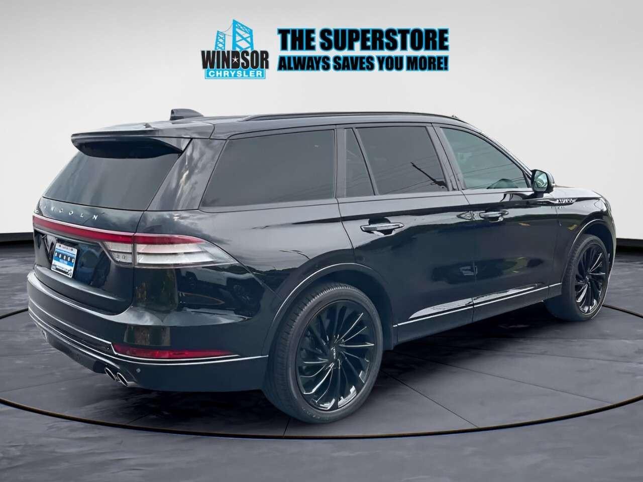 2025 Lincoln Aviator Reserve AWD Photo4