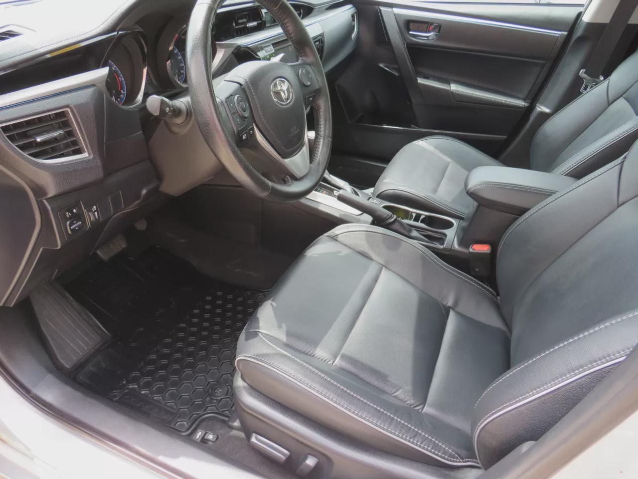2016 Toyota Corolla CE Photo