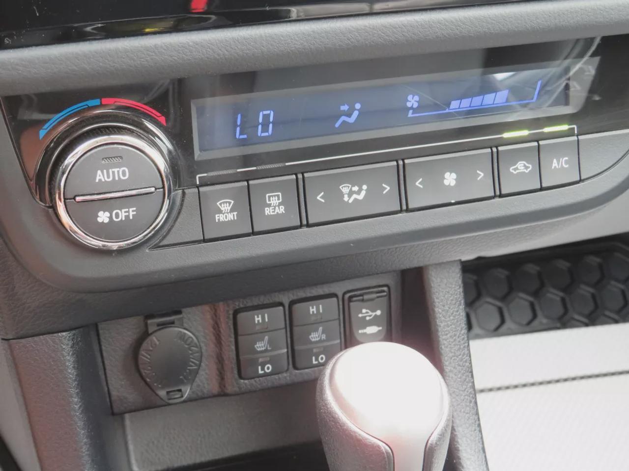 2016 Toyota Corolla CE Photo