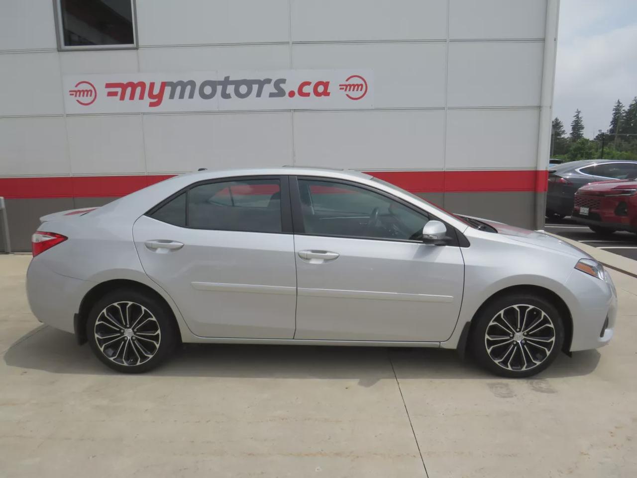 2016 Toyota Corolla CE Photo
