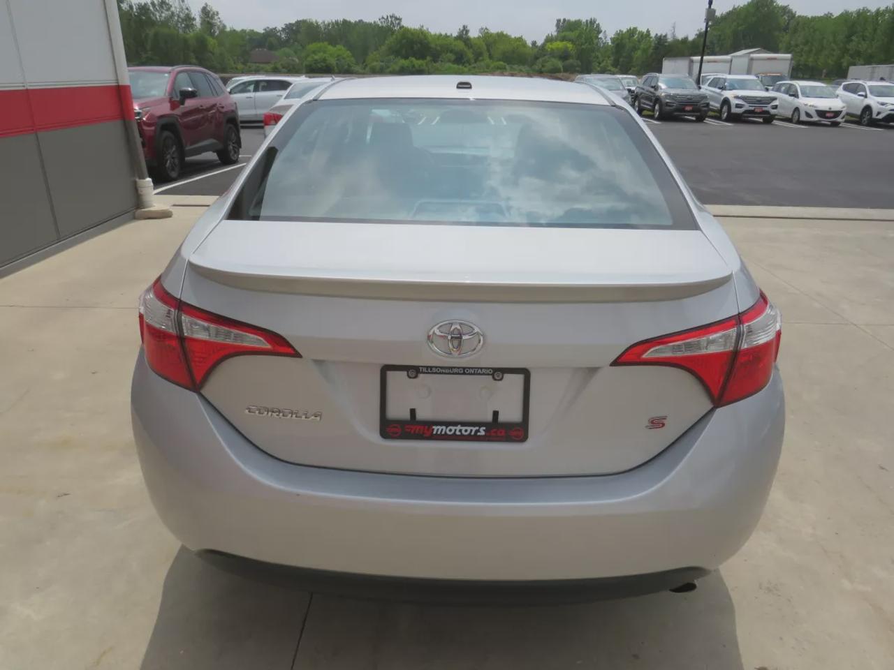 2016 Toyota Corolla CE Photo