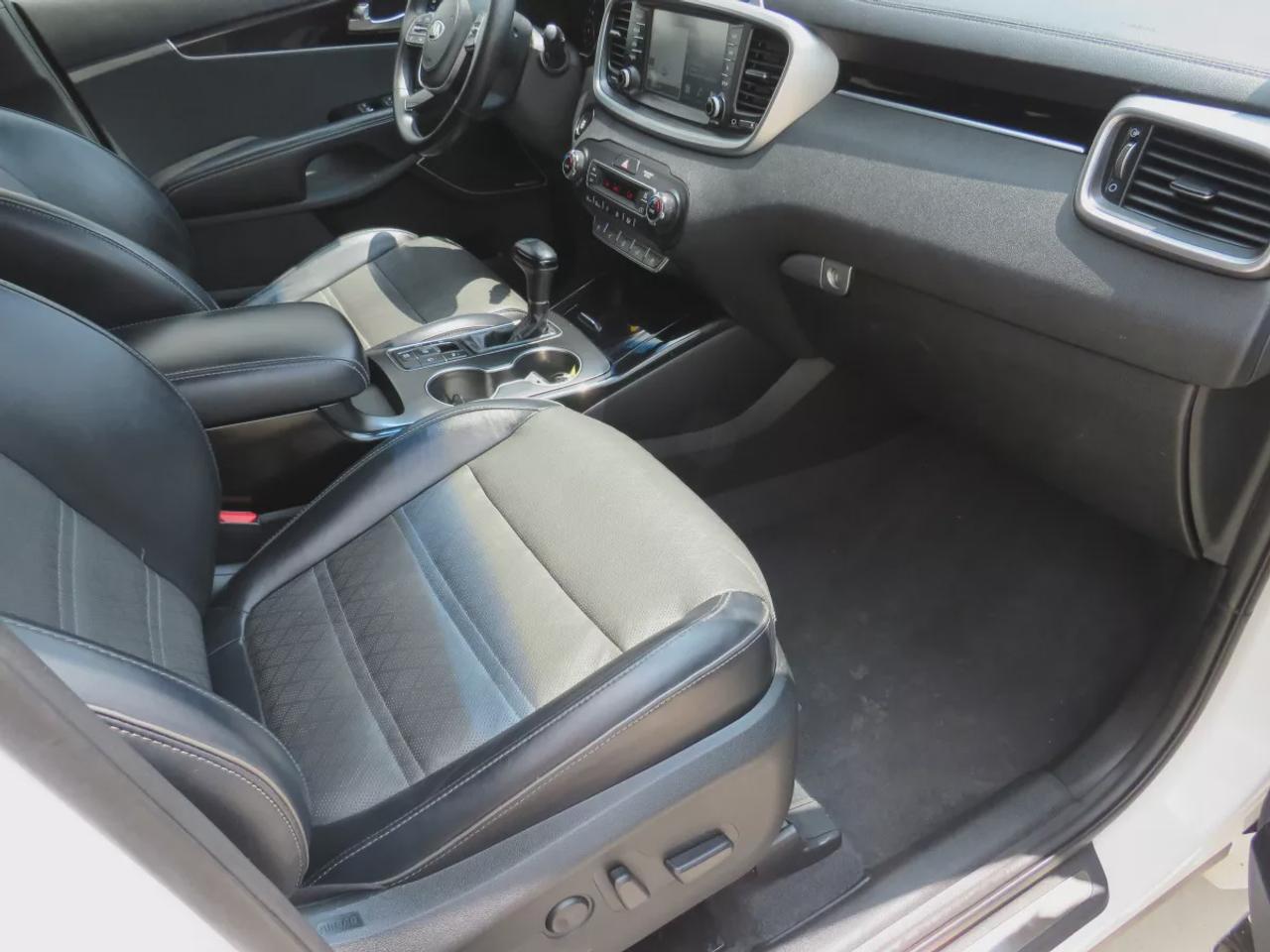 2019 Kia Sorento SX Photo