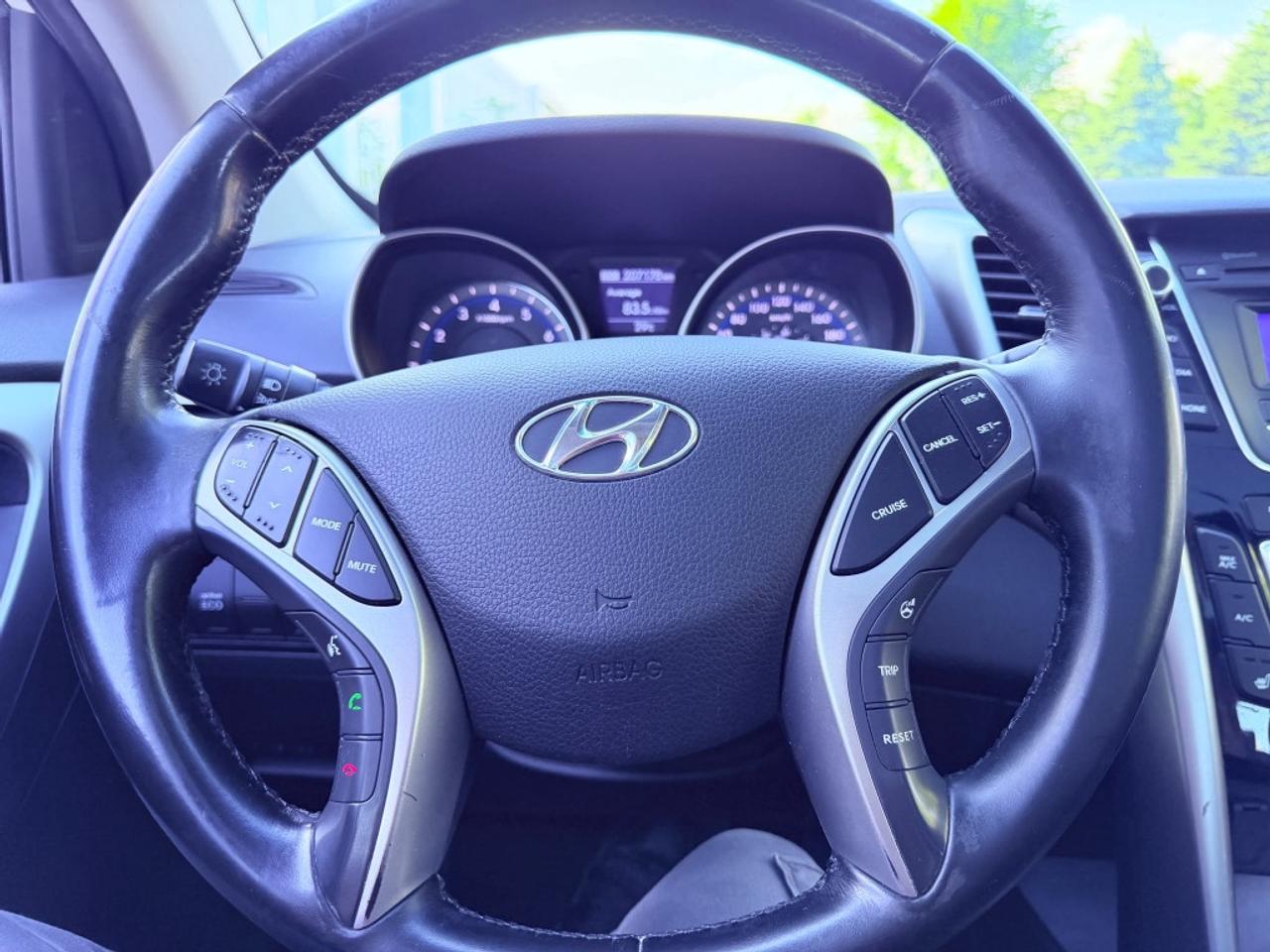 2013 Hyundai Elantra GT 5dr Hatchback  GLS *Ltd Avail* Photo