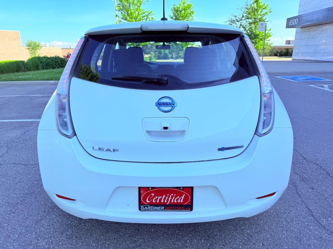 2015 Nissan Leaf S 4dr Hatchback Automatic Photo