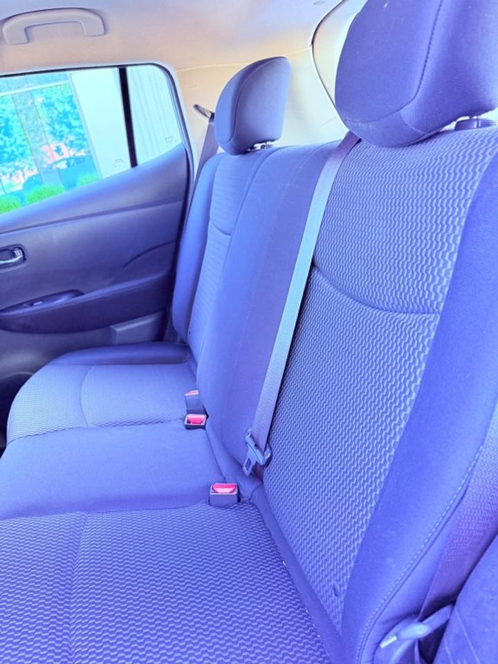 2015 Nissan Leaf S 4dr Hatchback Automatic Photo