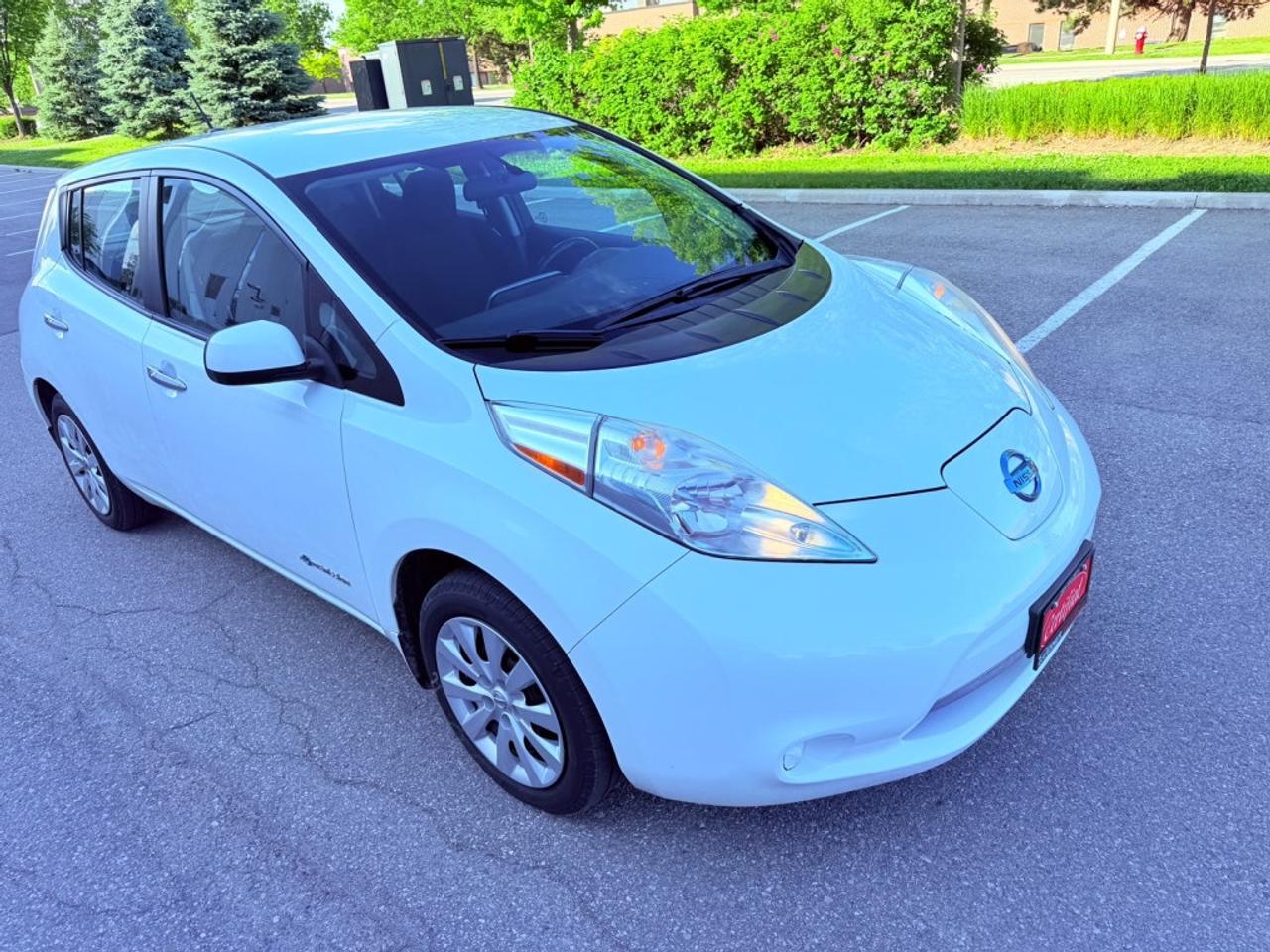 2015 Nissan Leaf S 4dr Hatchback Automatic Photo
