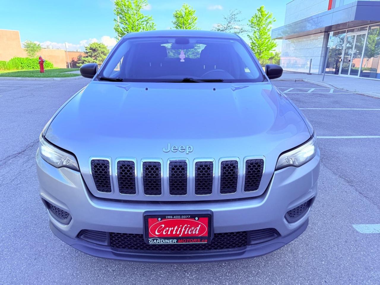 2019 Jeep Cherokee Sport Front-wheel Drive Photo