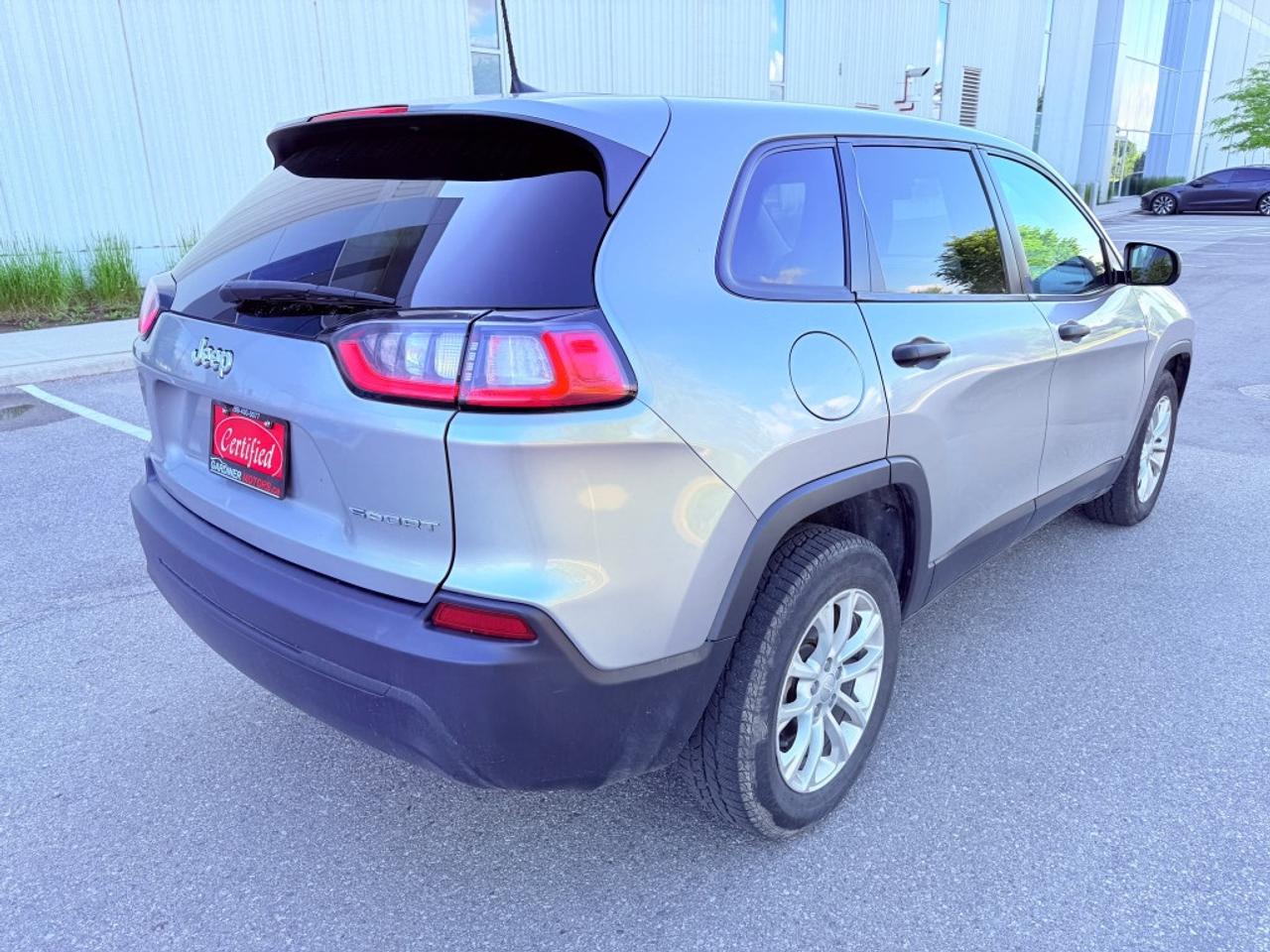 2019 Jeep Cherokee Sport Front-wheel Drive Photo