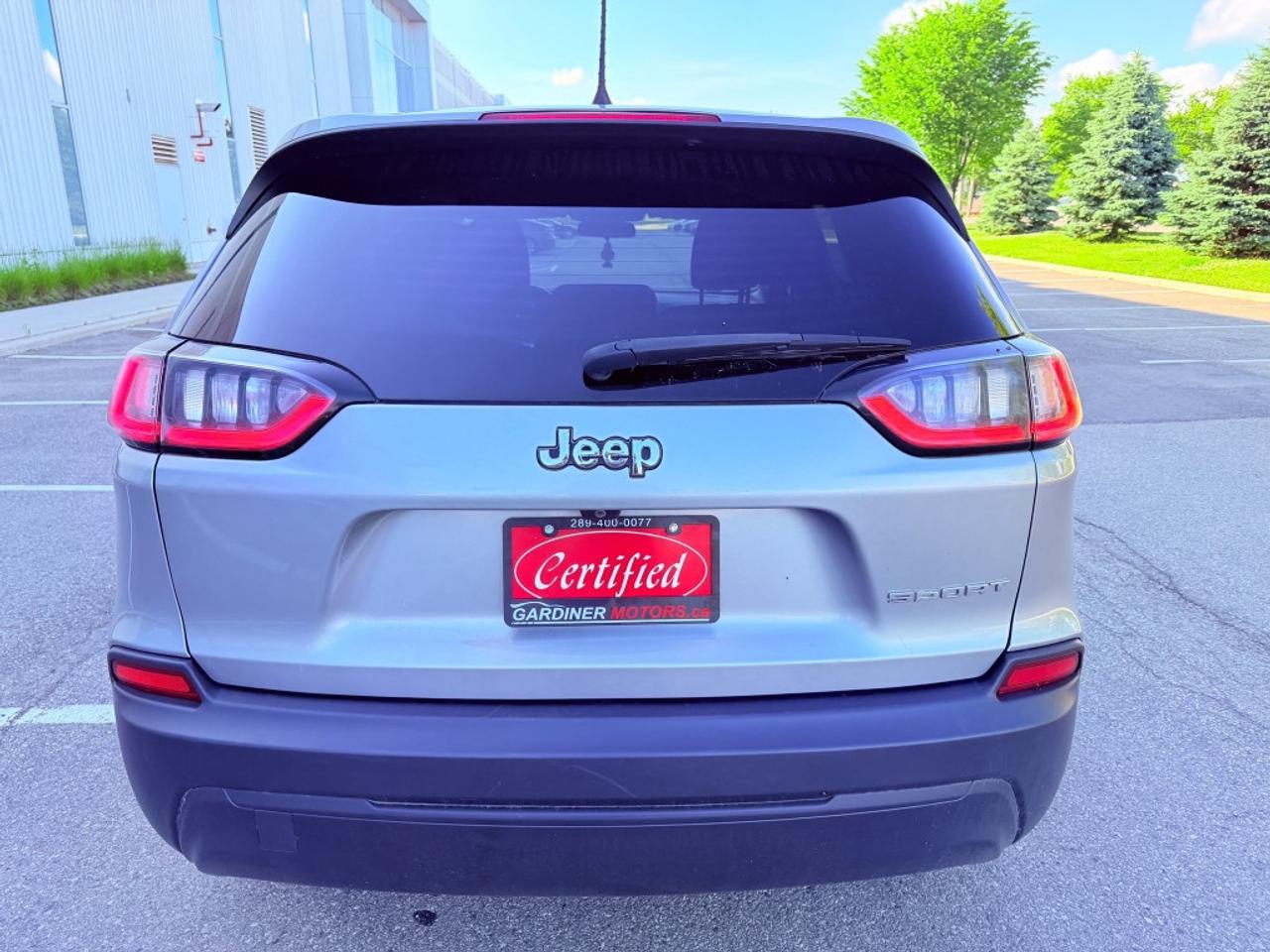 2019 Jeep Cherokee Sport Front-wheel Drive Photo
