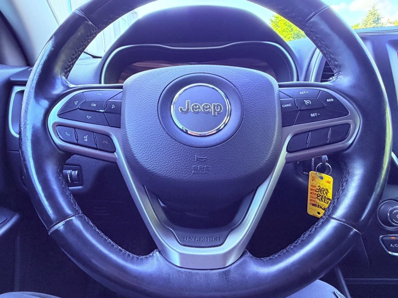 2019 Jeep Cherokee Sport Front-wheel Drive Photo