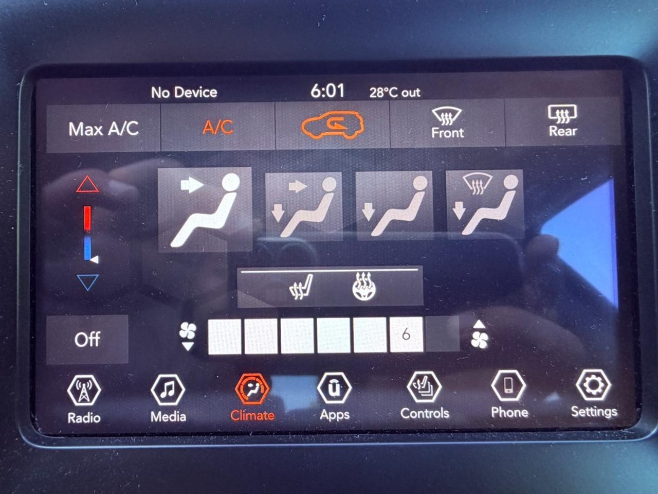 2019 Jeep Cherokee Sport Front-wheel Drive Photo