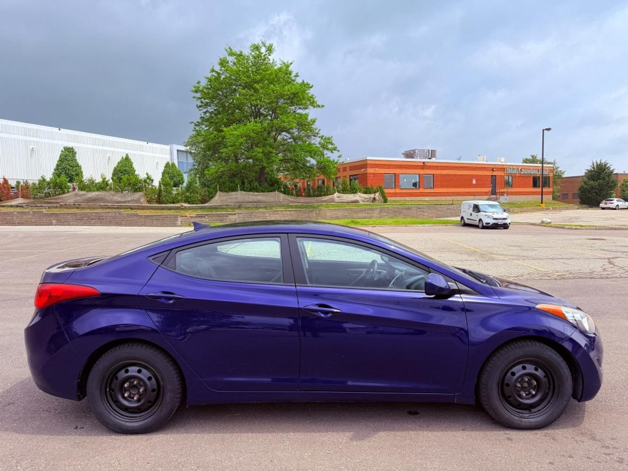 2013 Hyundai Elantra GLS 4dr Sedan (1.8L 4cyl 6M) Photo