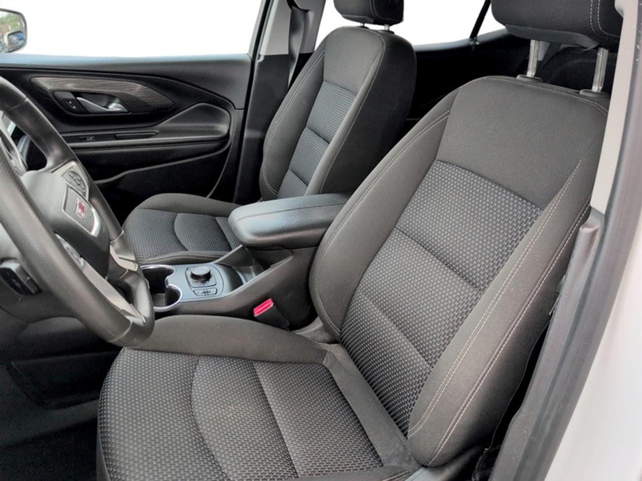 2023 GMC Terrain SLE Photo