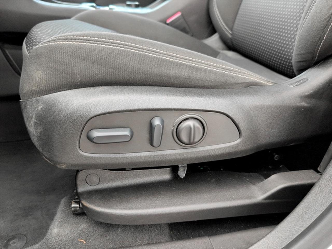 2023 GMC Terrain SLE Photo