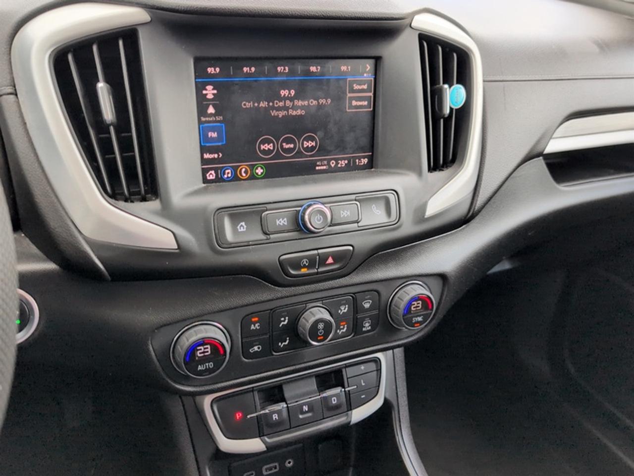 2023 GMC Terrain SLE Photo