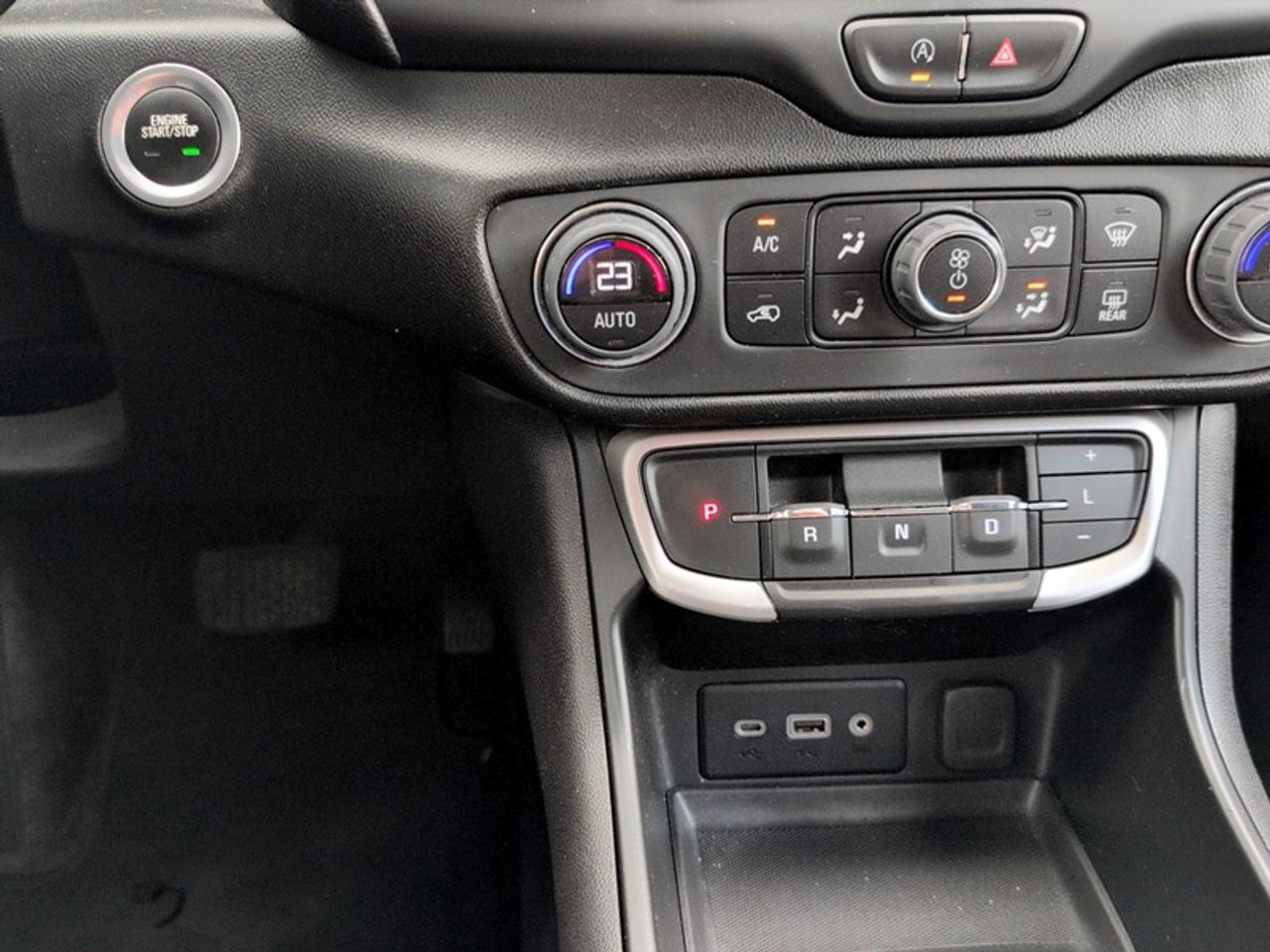 2023 GMC Terrain SLE Photo