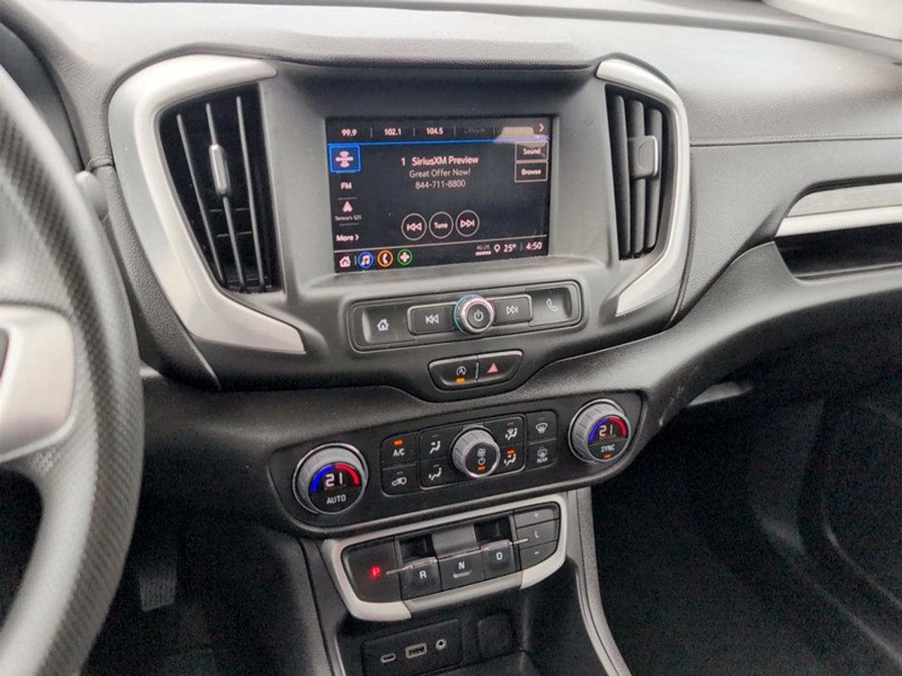 2023 GMC Terrain SLE Photo