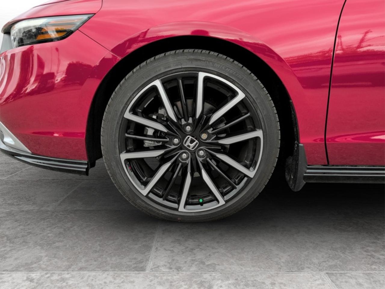 2023 Honda Accord Hybrid Touring  **LOW KMS - HYBRID** Photo