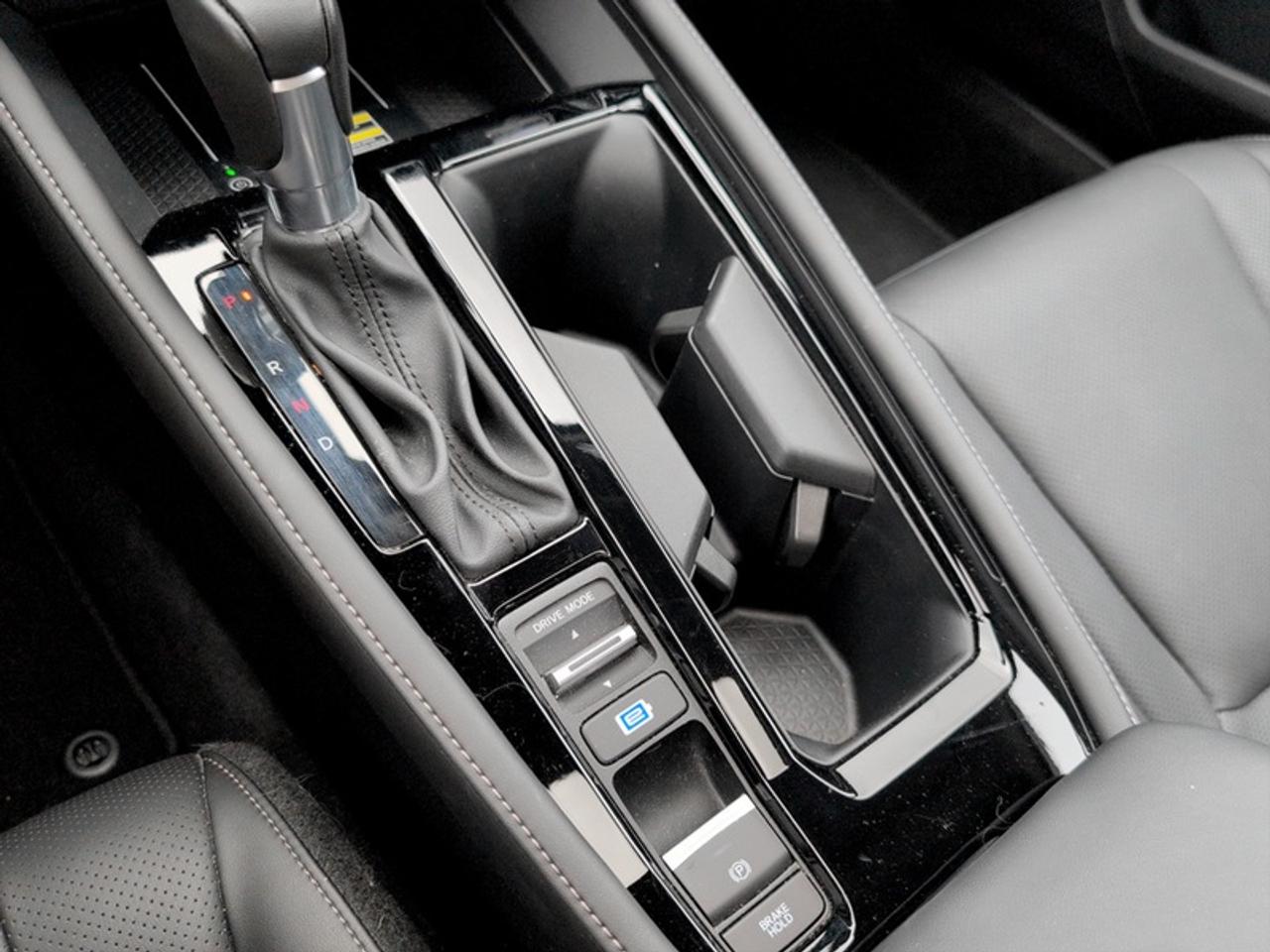 2023 Honda Accord Hybrid Touring  **LOW KMS - HYBRID** Photo