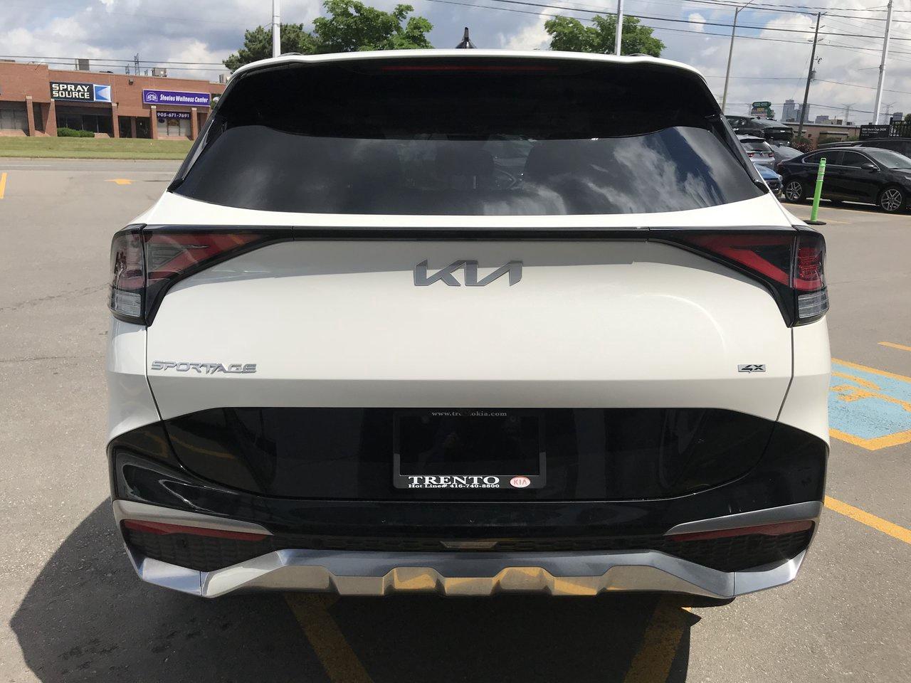 2023 Kia Sportage EX Pkg.   One Owner Photo3