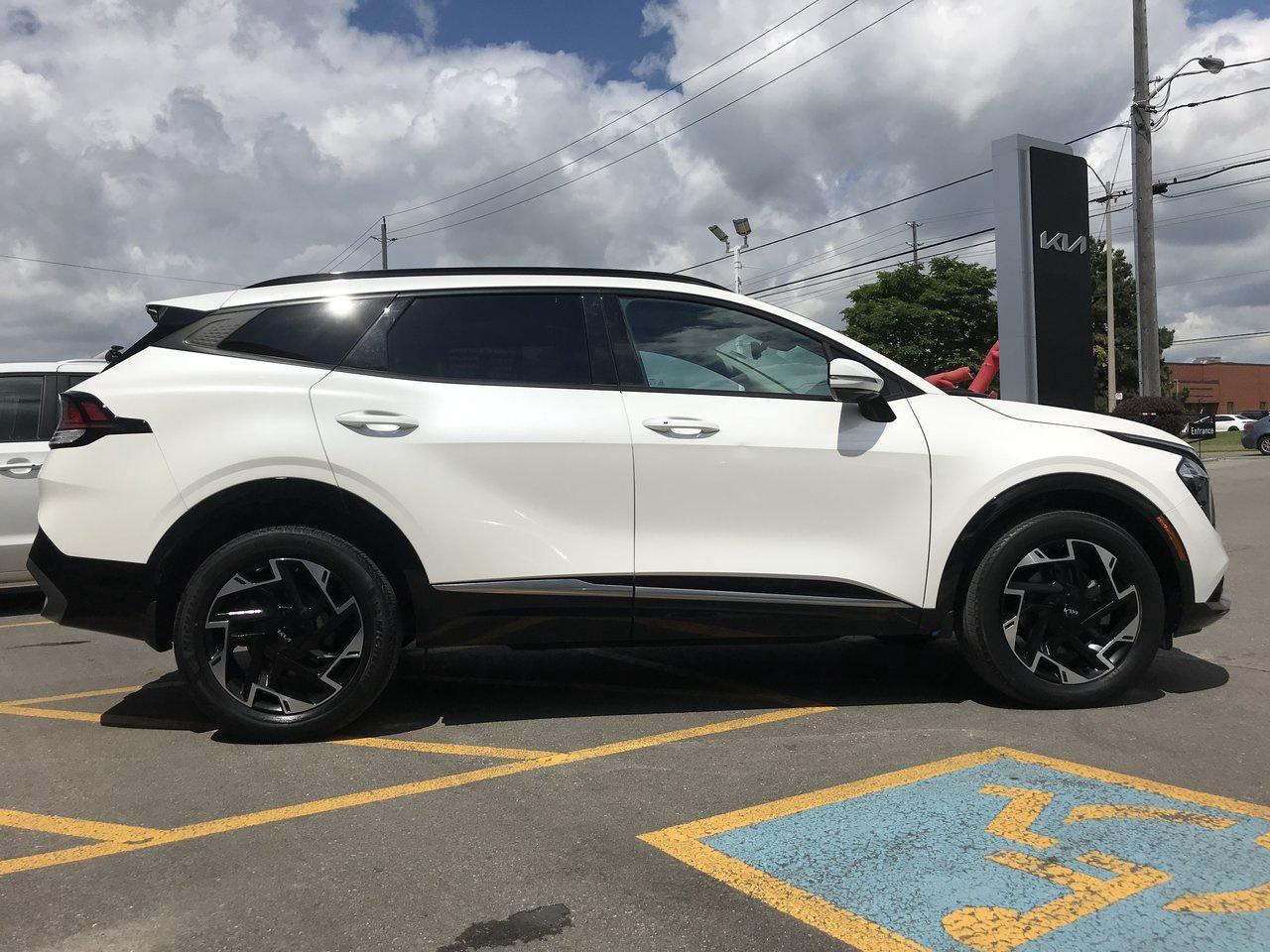 2023 Kia Sportage EX Pkg.   One Owner Photo
