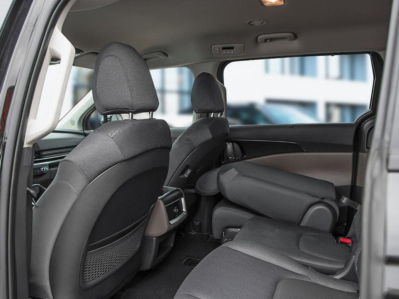 2026 Kia Carnival HEV LX+ Photo