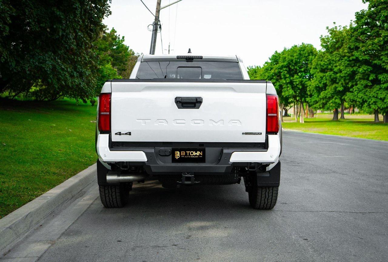 2026 Toyota Tacoma Hybrid Photo