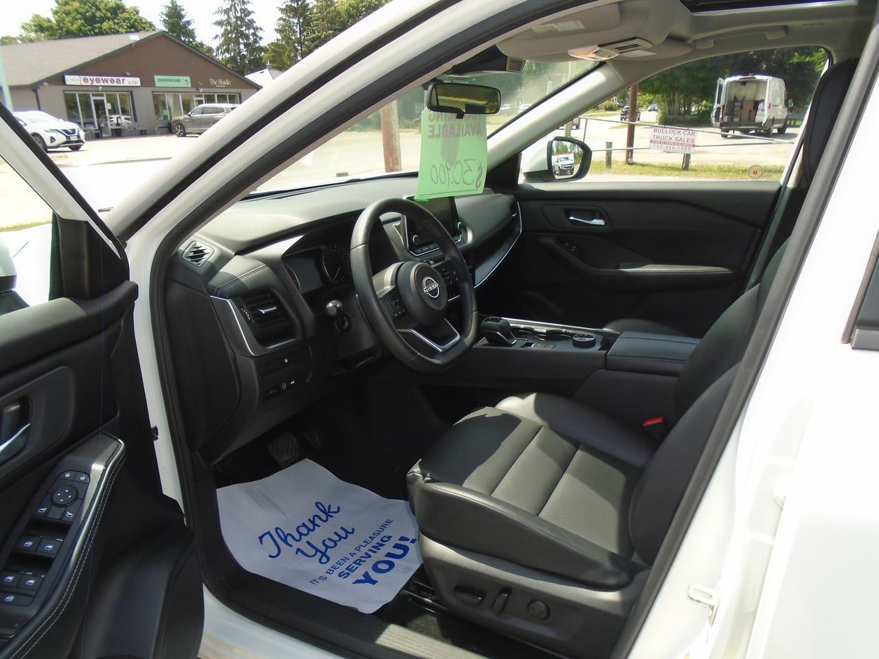 2024 Nissan Rogue SV PREMIIUM Photo