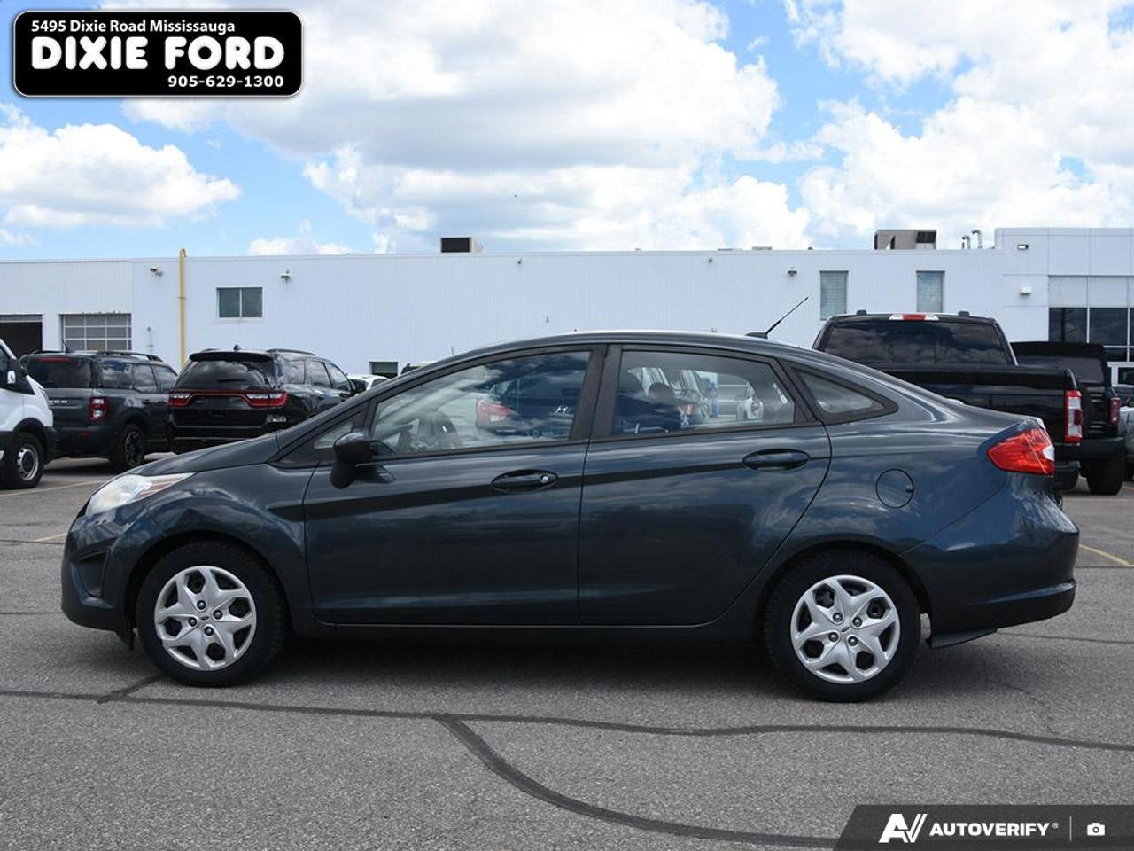 2011 Ford Fiesta SE Photo