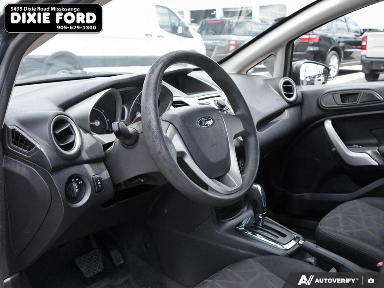 2011 Ford Fiesta SE Photo