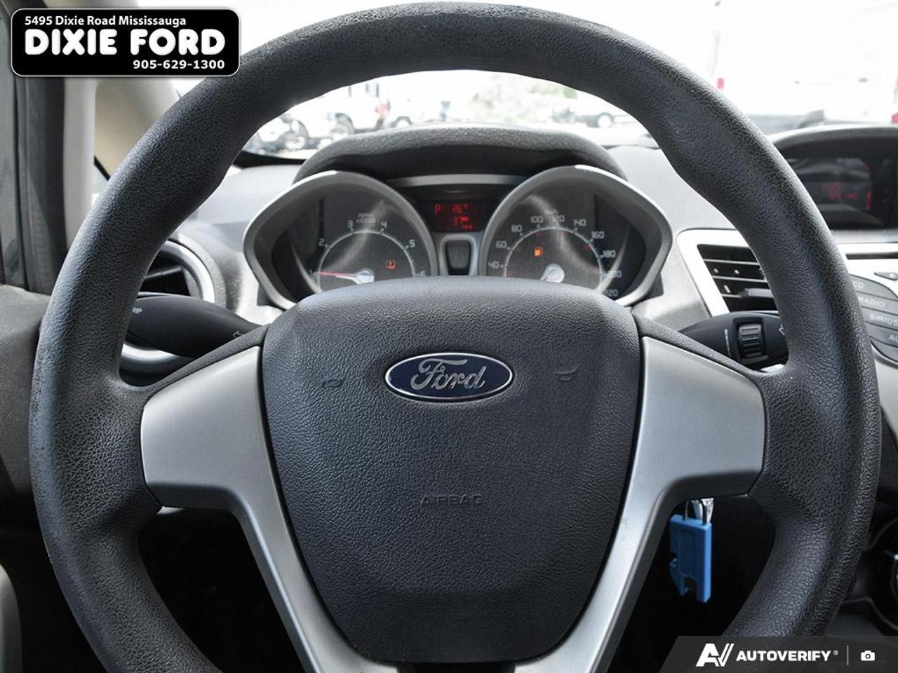 2011 Ford Fiesta SE Photo