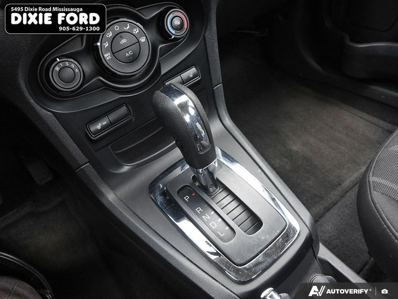 2011 Ford Fiesta SE Photo