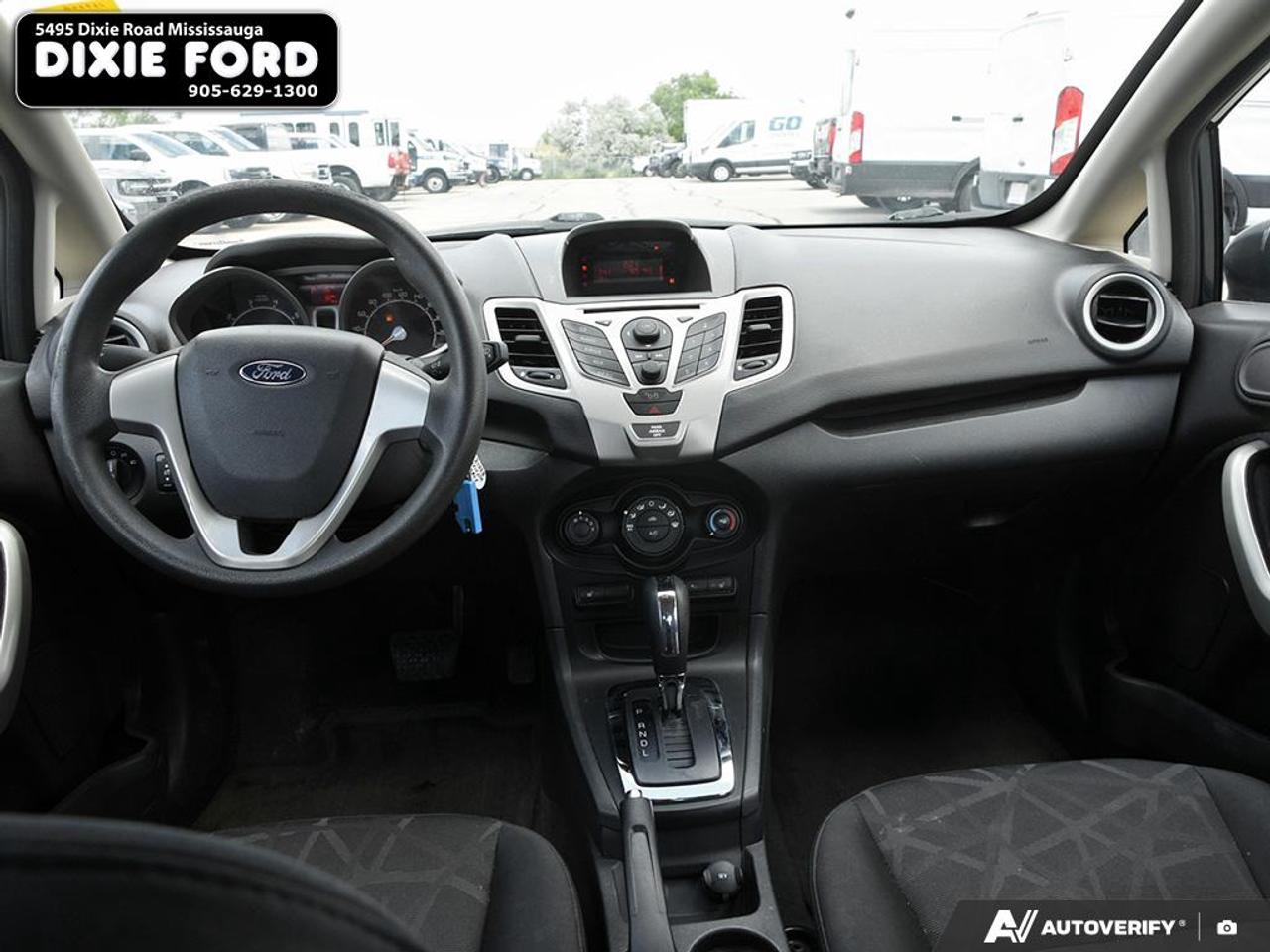2011 Ford Fiesta SE Photo