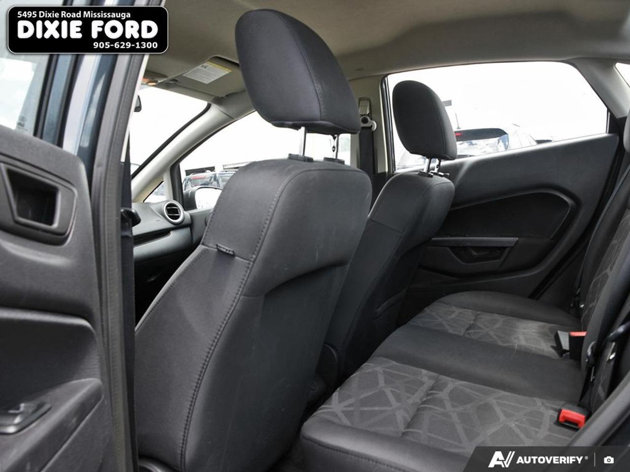 2011 Ford Fiesta SE Photo