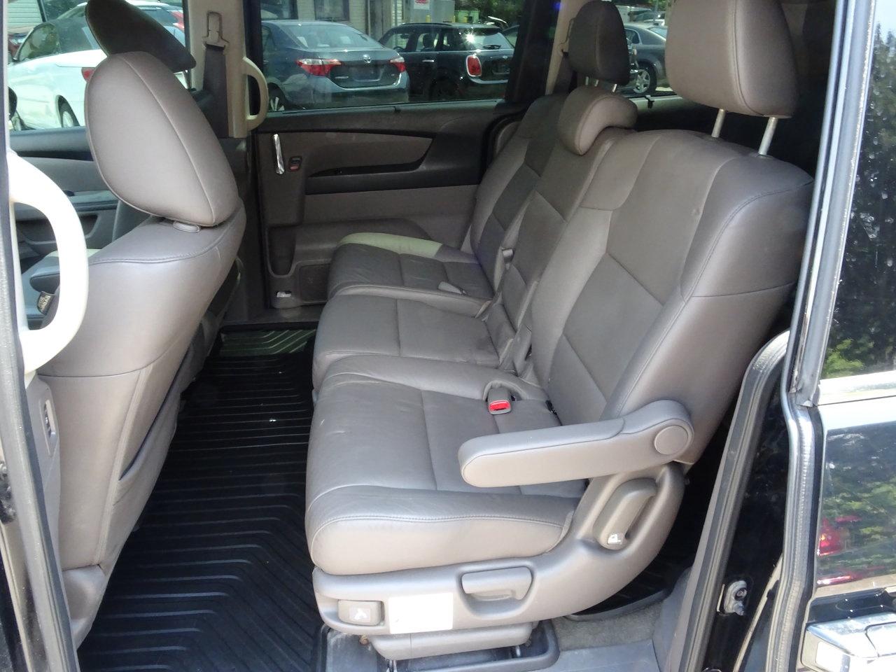 2017 Honda Odyssey Touring Photo