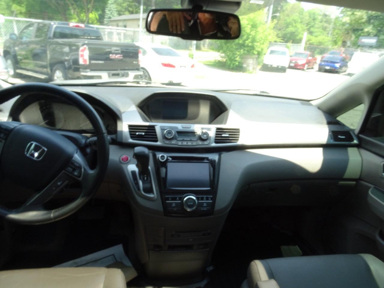 2017 Honda Odyssey Touring Photo