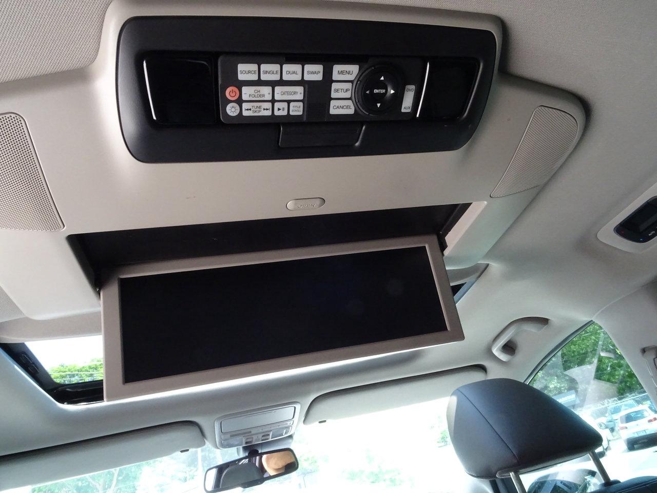 2017 Honda Odyssey Touring Photo